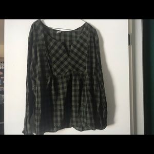 Old navy plaid shirt.